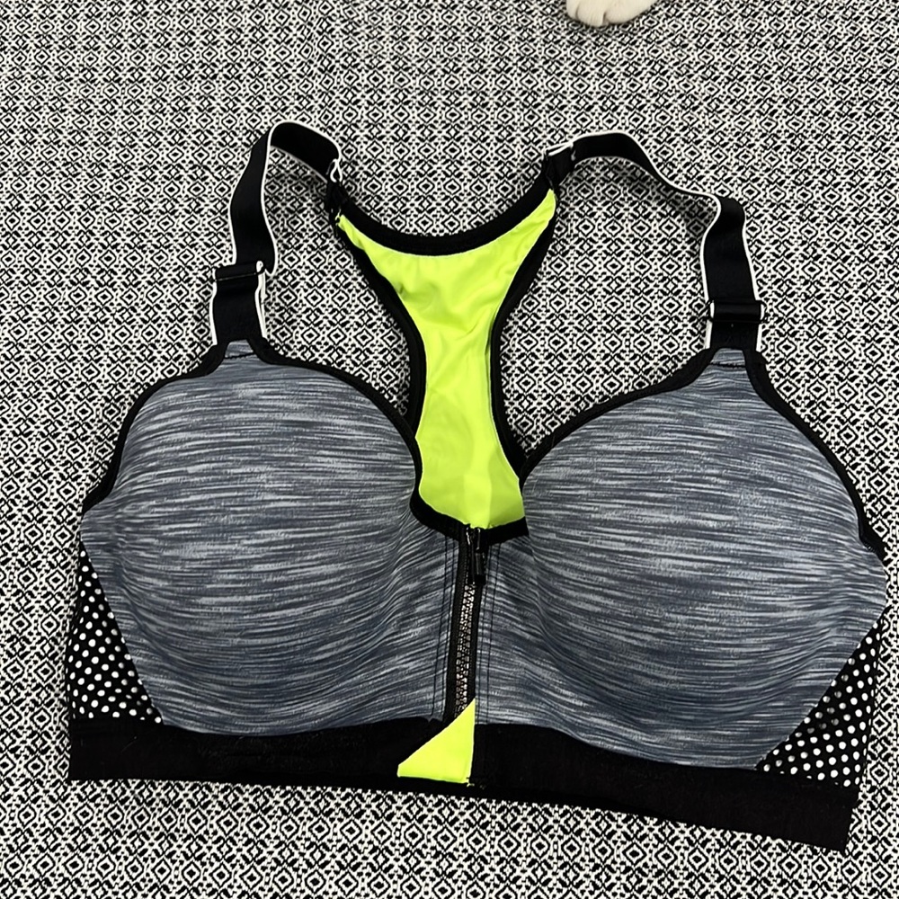 Women’s MAIDENFORM Sports Bra